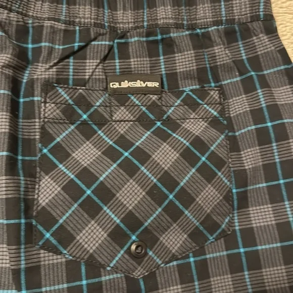 Quiksilver Men’s Shorts - Picture 7 of 7